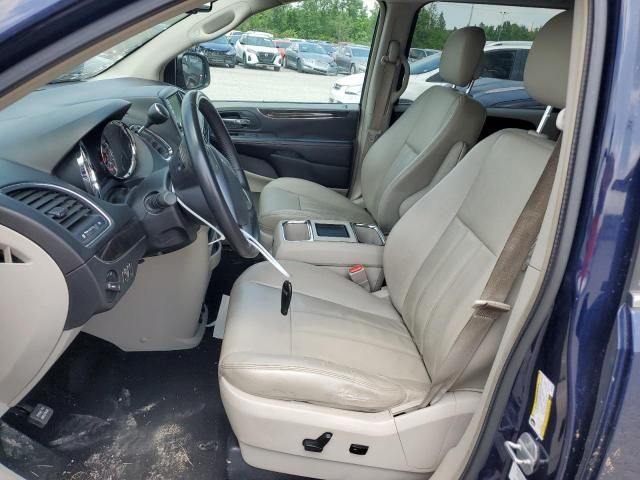 2013 Chrysler Town & Country Touring