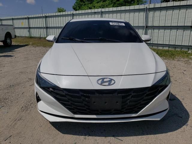 2021 Hyundai Elantra SE