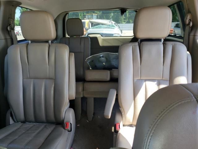 2012 Chrysler Town & Country Touring