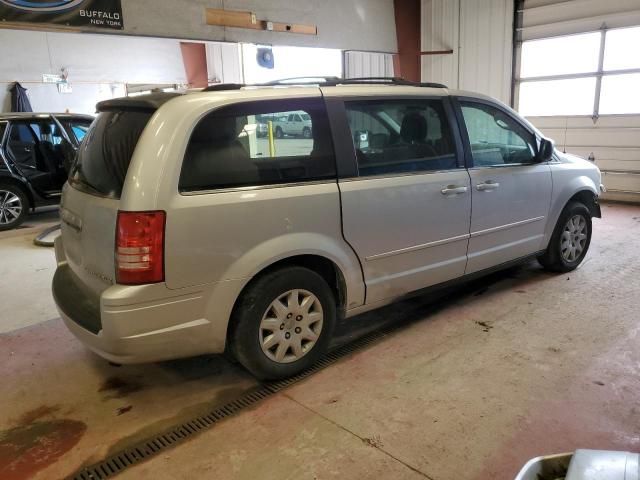 2010 Chrysler Town & Country LX