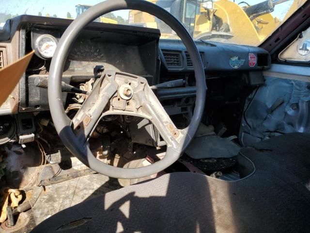 1985 Toyota Pickup Xtracab RN66 DLX