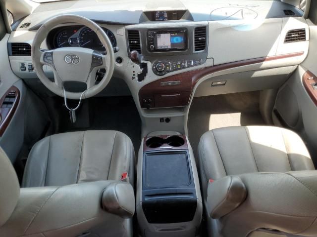 2013 Toyota Sienna XLE