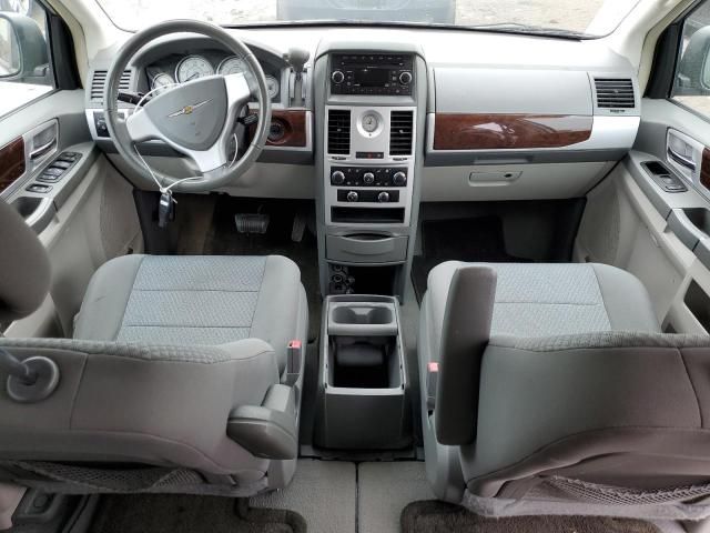 2010 Chrysler Town & Country Touring