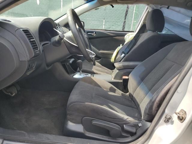 2010 Nissan Altima Base