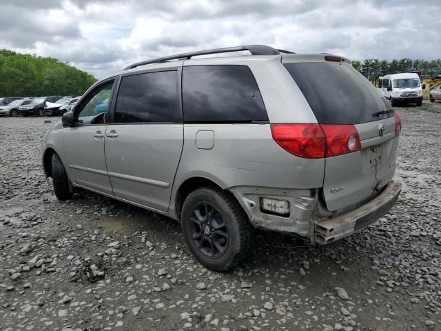 2006 Toyota Sienna LE