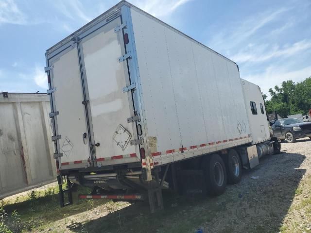 2018 Freightliner Cascadia 113