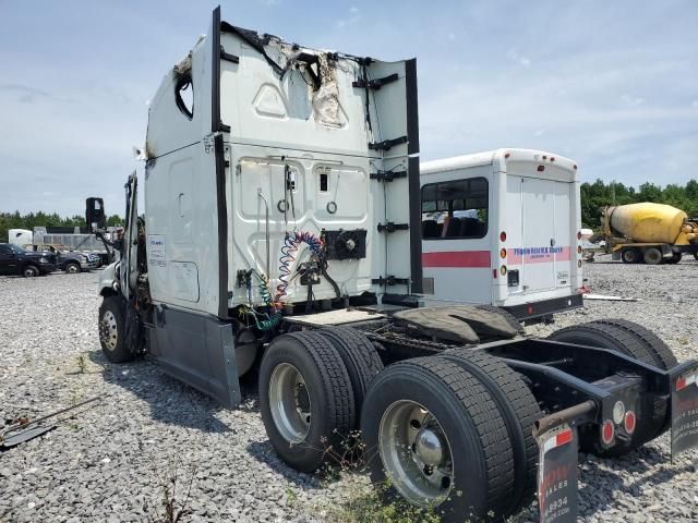 2017 Freightliner Cascadia 125