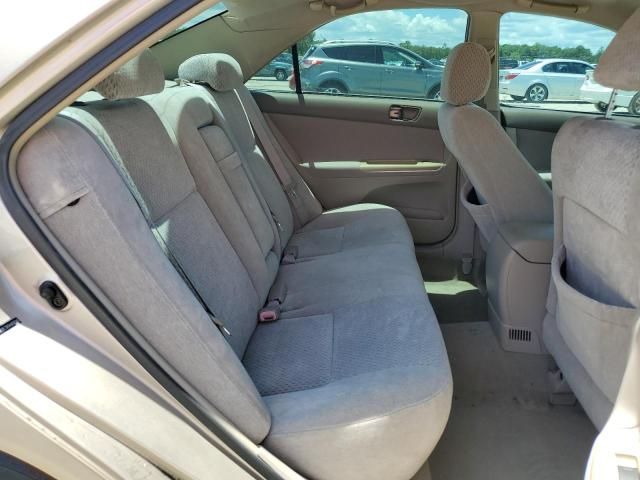 2004 Toyota Camry LE