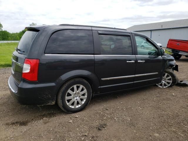 2012 Chrysler Town & Country Touring L