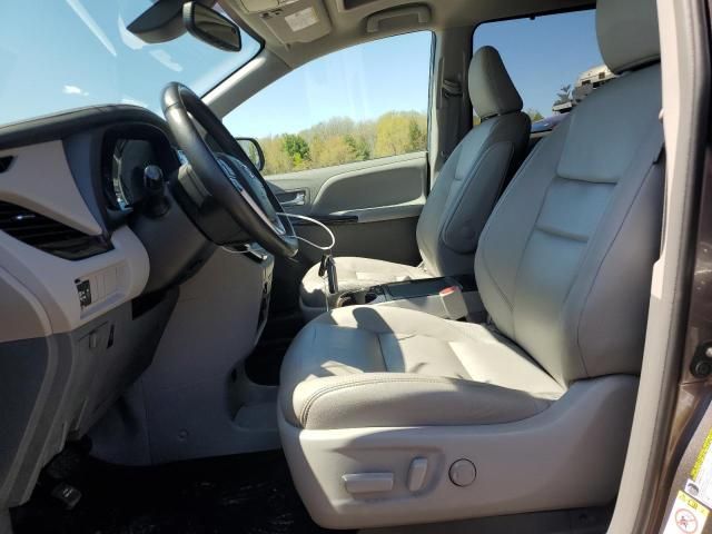 2019 Toyota Sienna XLE