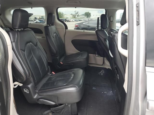 2017 Chrysler Pacifica Touring L Plus