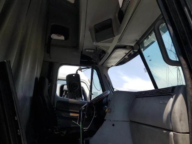 2007 Freightliner Conventional ST120