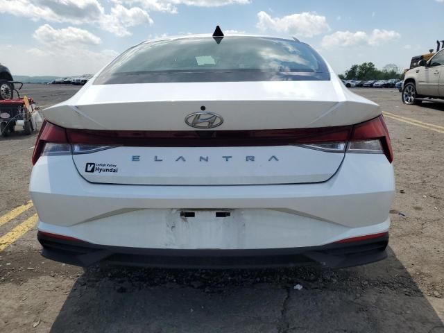 2021 Hyundai Elantra SE