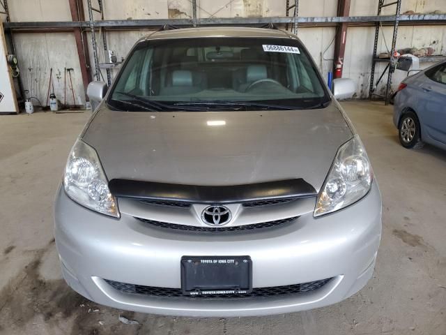 2008 Toyota Sienna XLE