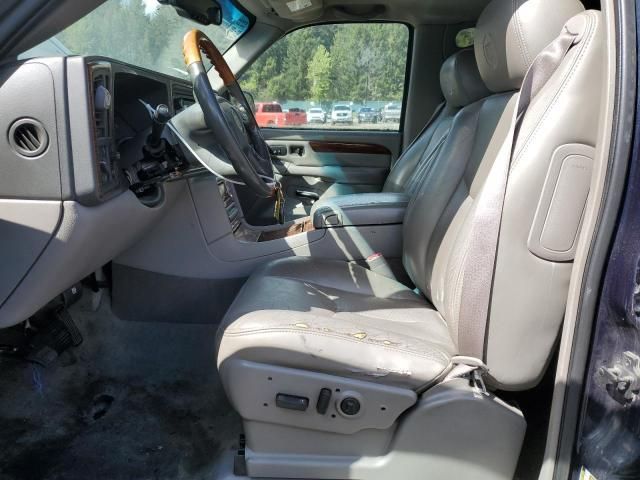 2004 Cadillac Escalade Luxury