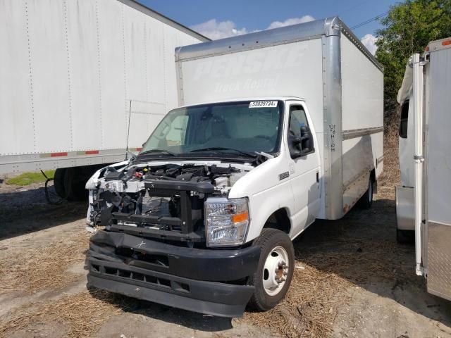 2023 Ford Econoline E350 Super Duty Cutaway Van