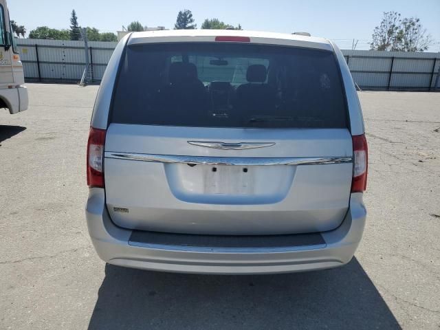 2012 Chrysler Town & Country Touring