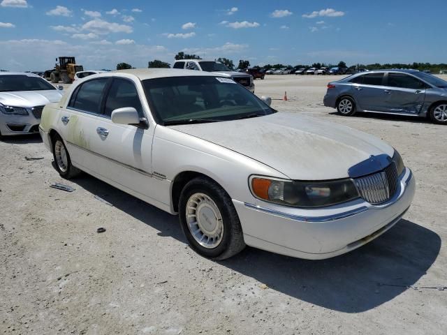 2001 Lincoln Town Car Executive