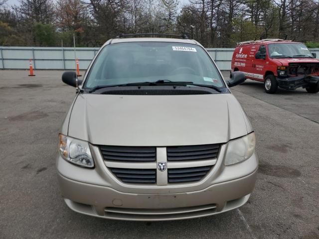 2005 Dodge Grand Caravan SE