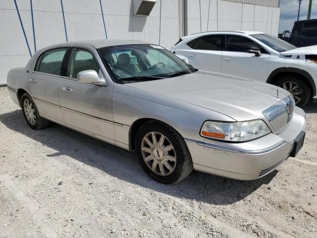 2010 Lincoln Town Car Signature Limited