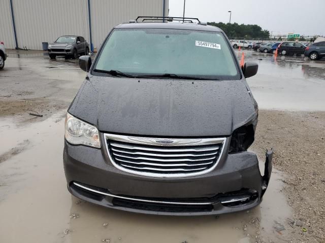 2016 Chrysler Town & Country LX