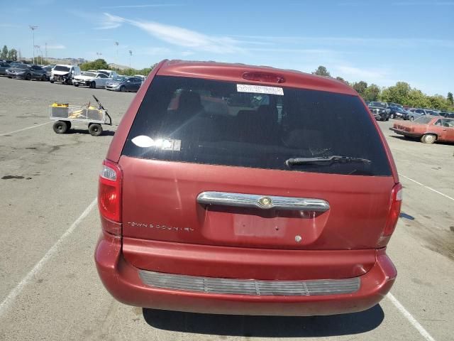 2005 Chrysler Town & Country