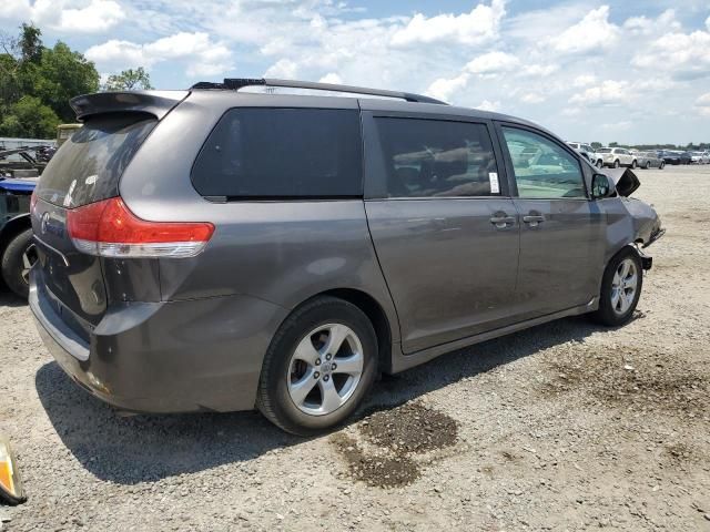 2011 Toyota Sienna LE