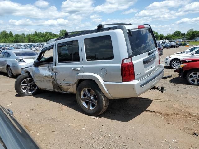 2008 Jeep Commander Sport