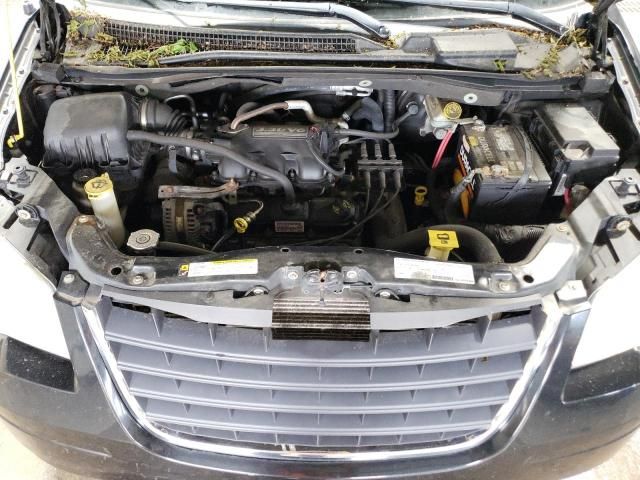 2008 Chrysler Town & Country LX