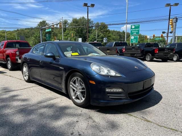 2011 Porsche Panamera 2