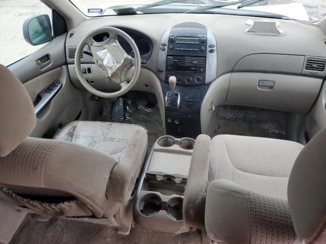 2009 Toyota Sienna CE