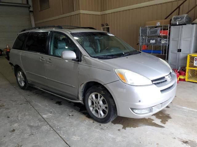 2004 Toyota Sienna XLE