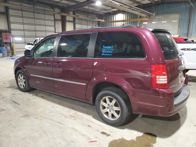 2009 Chrysler Town & Country Touring