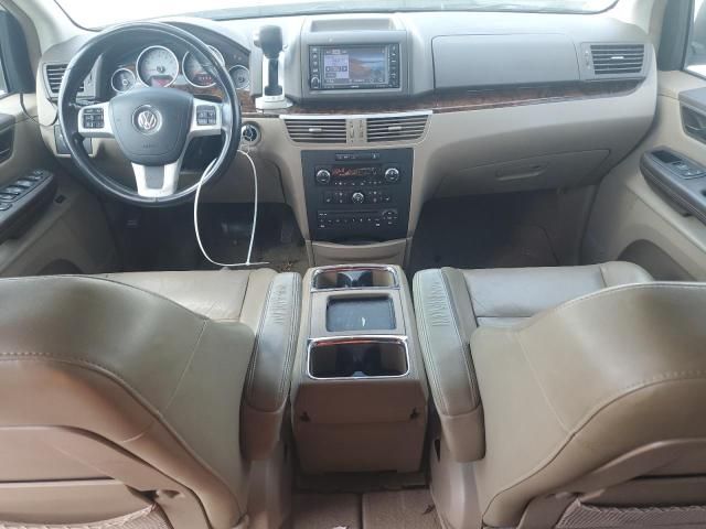 2012 Volkswagen Routan SEL Premium