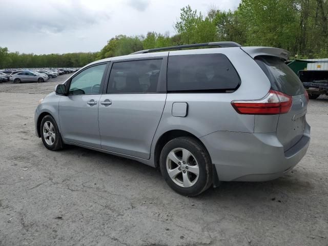 2016 Toyota Sienna LE