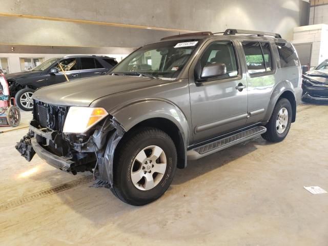 2005 Nissan Pathfinder LE