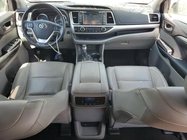 2018 Toyota Highlander SE