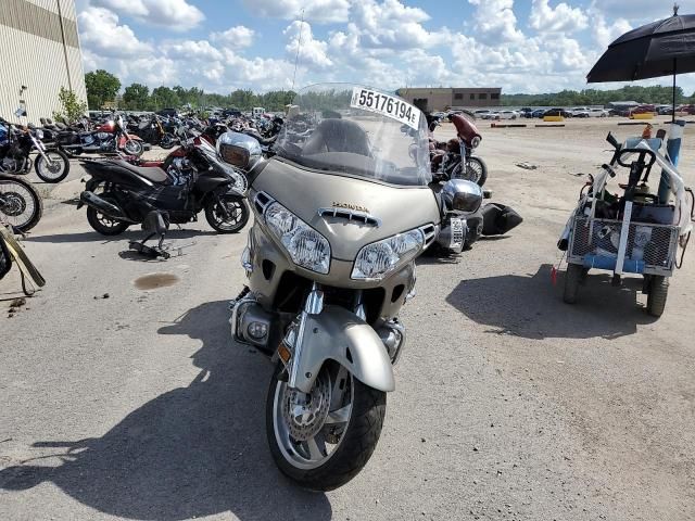 2002 Honda GL1800