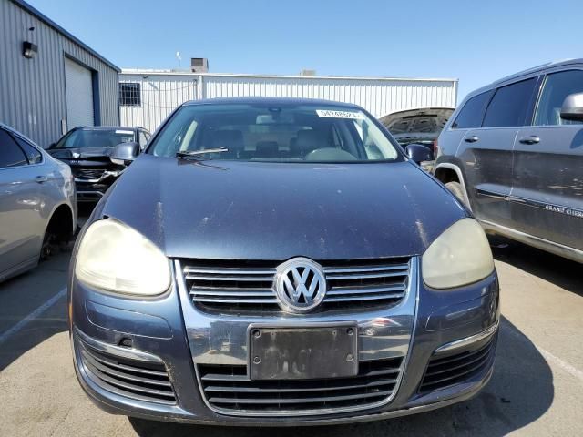 2005 Volkswagen New Jetta 2.5L Option Package 2