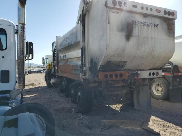 2019 Peterbilt 520