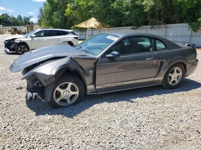 2004 Ford Mustang