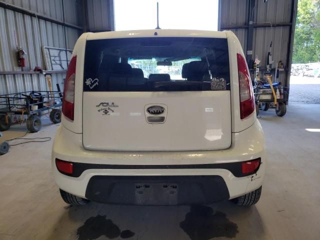 2013 KIA Soul +