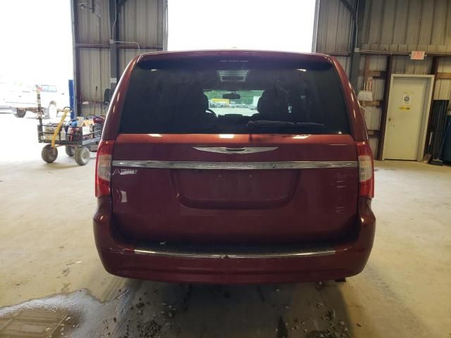 2012 Chrysler Town & Country Touring