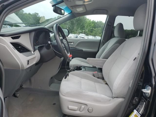 2015 Toyota Sienna LE