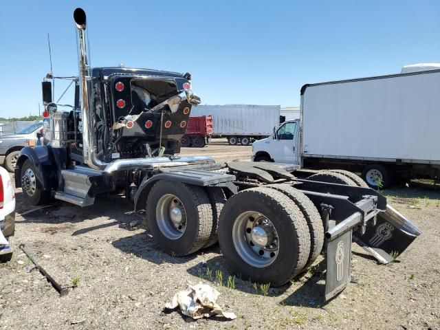 2006 Kenworth Construction W900