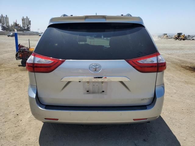 2019 Toyota Sienna XLE