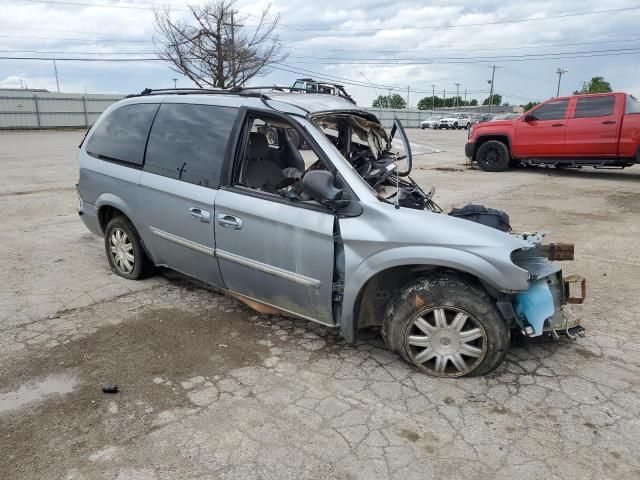 2005 Chrysler Town & Country Touring