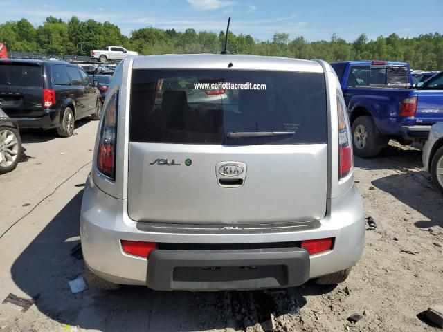 2010 KIA Soul +