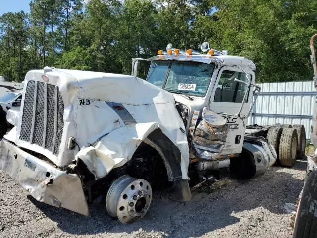 2021 Peterbilt 389