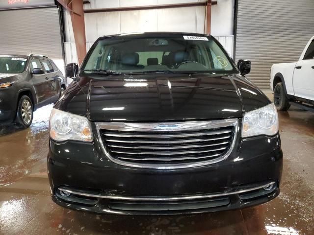 2012 Chrysler Town & Country Touring